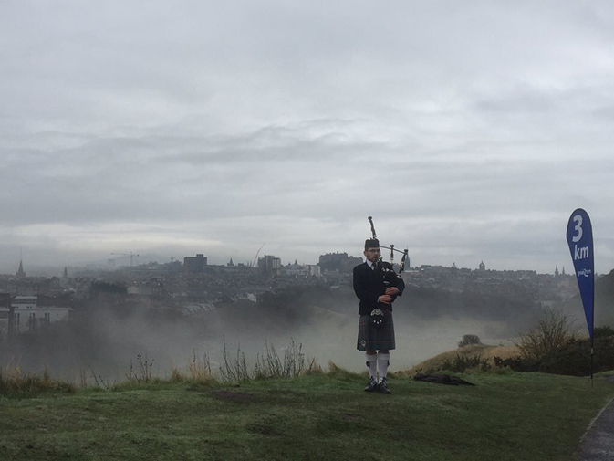 Great Edinburgh Winter Run Piper